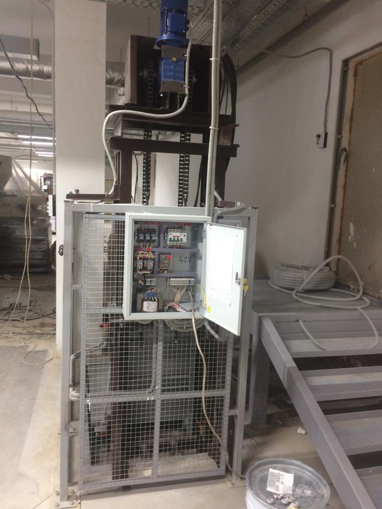 Консольный подъемник, 500 кг, Казань, склад